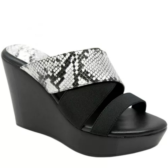 Charles by Charles David Fefe Snakeskin Wedges size 7 - Picture 1 of 7